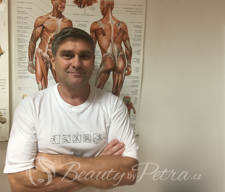 Fyzioterapeut v salonu Beauty by Petra. Provádí fyzioterapeutické masáže se specializací na bolesti zad, příznaky migrén, odblokování krční páteře a lopatek, masáž zad a křízové oblasti, bolest zad spojená se špatným držením těla.